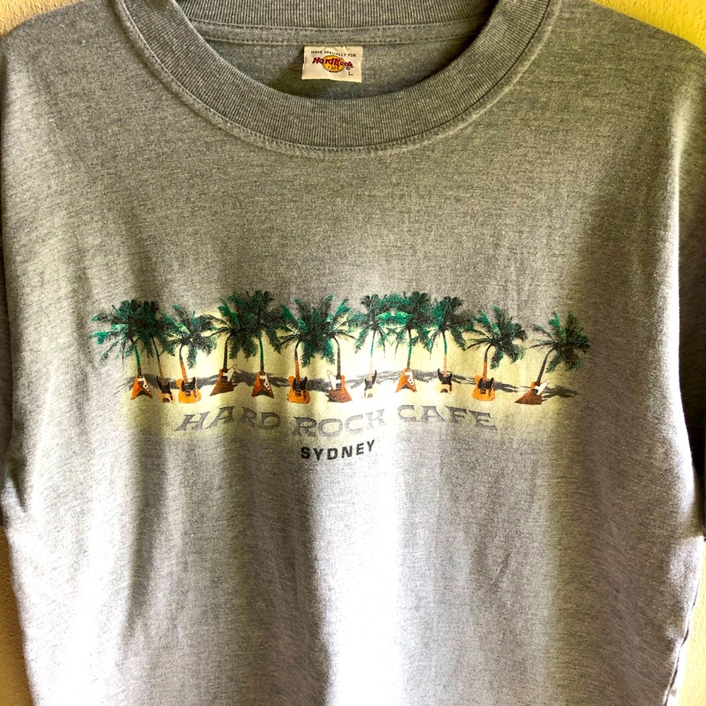 Vintage Hard Rock Cafe Sydney. Gray with Guitar Palm Trees. Size Large